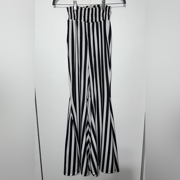 Turquoise Haven flare pants - Picture 1 of 3